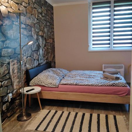 Kaposvár Desi Apartman מראה חיצוני תמונה