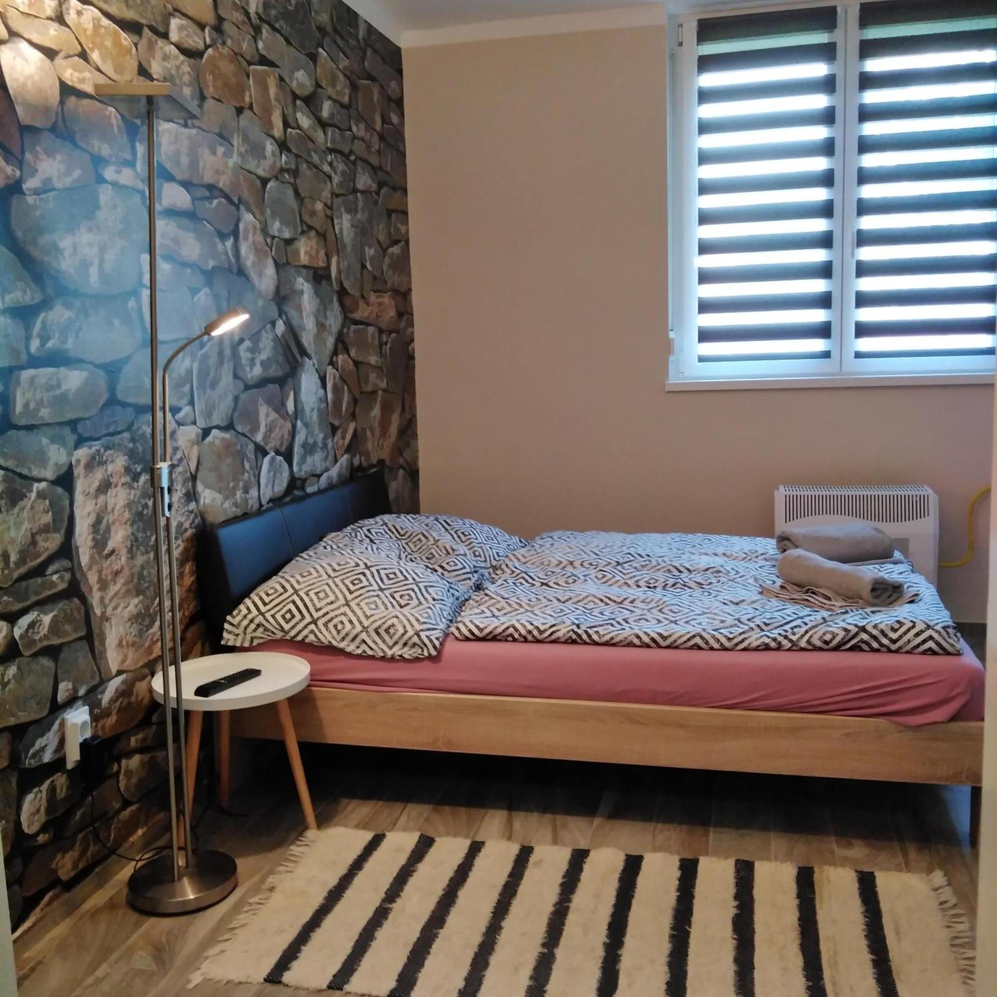 Kaposvár Desi Apartman מראה חיצוני תמונה